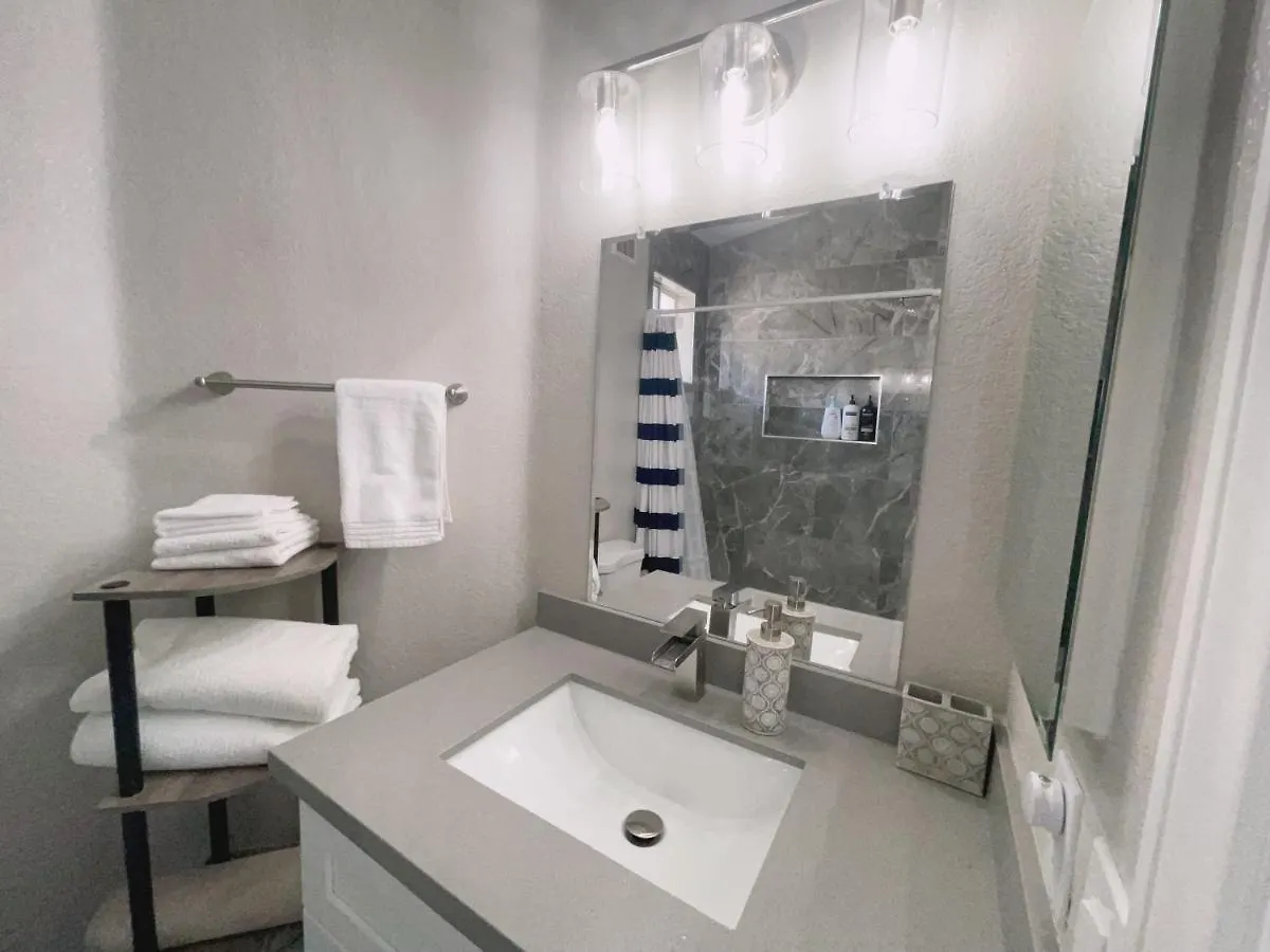 Pool House Newly Remodeled 3Bed 3Bath Near Dt Summerlin And Red Rock Лас-Вегас Вилла