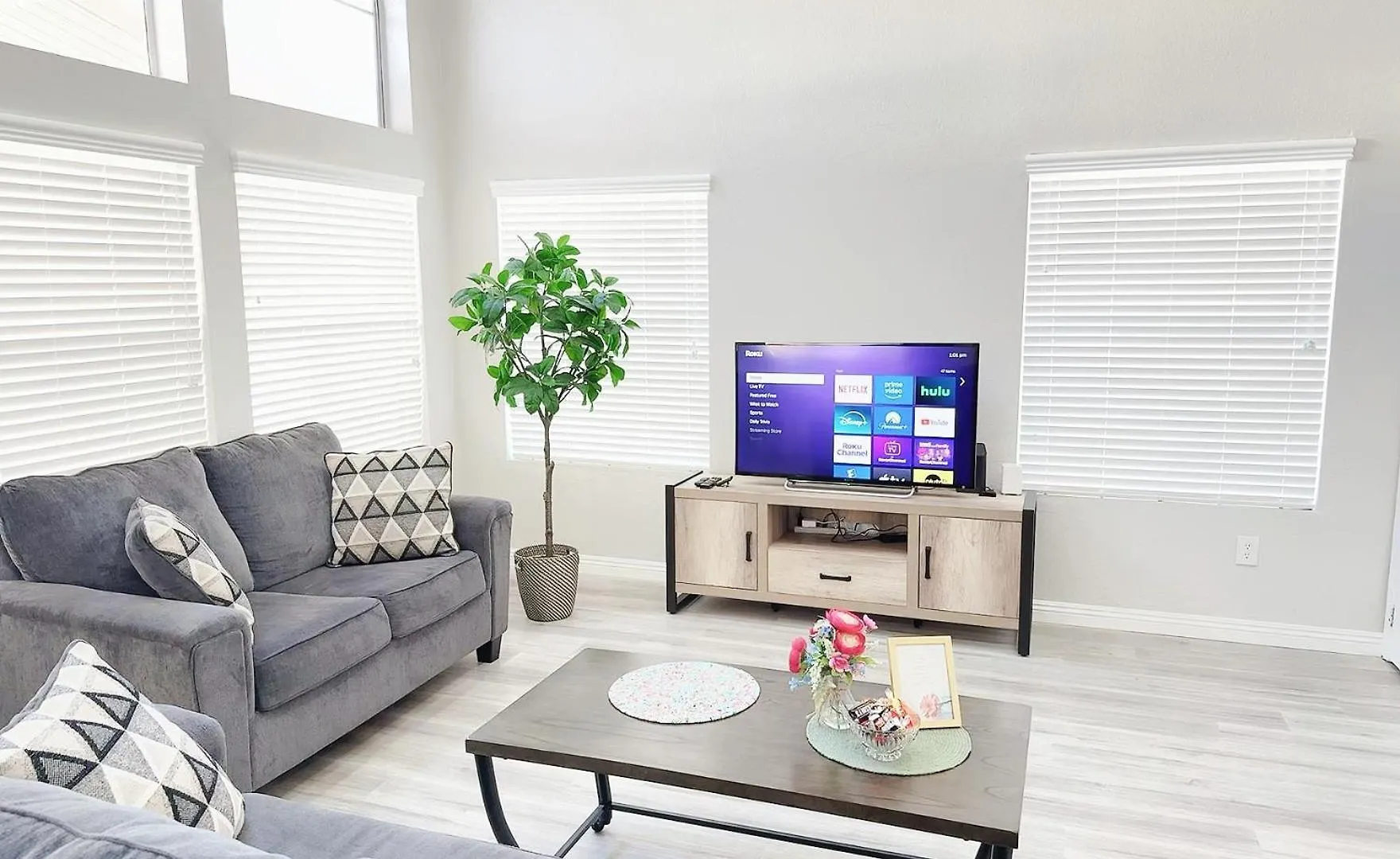 Pool House Newly Remodeled 3Bed 3Bath Near Dt Summerlin And Red Rock Лас-Вегас Вилла